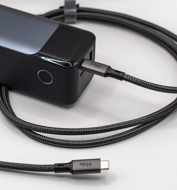 Cablu USB-C KBLU Pro cu înveliș textil împletit